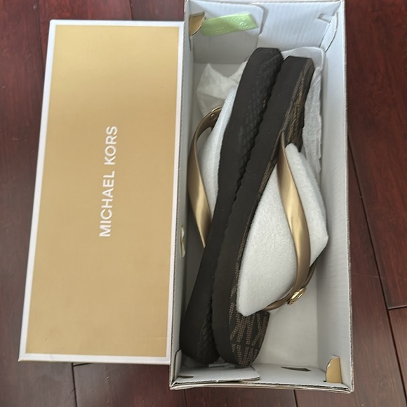 Michael Kors Sandals - Picture 5 of 5